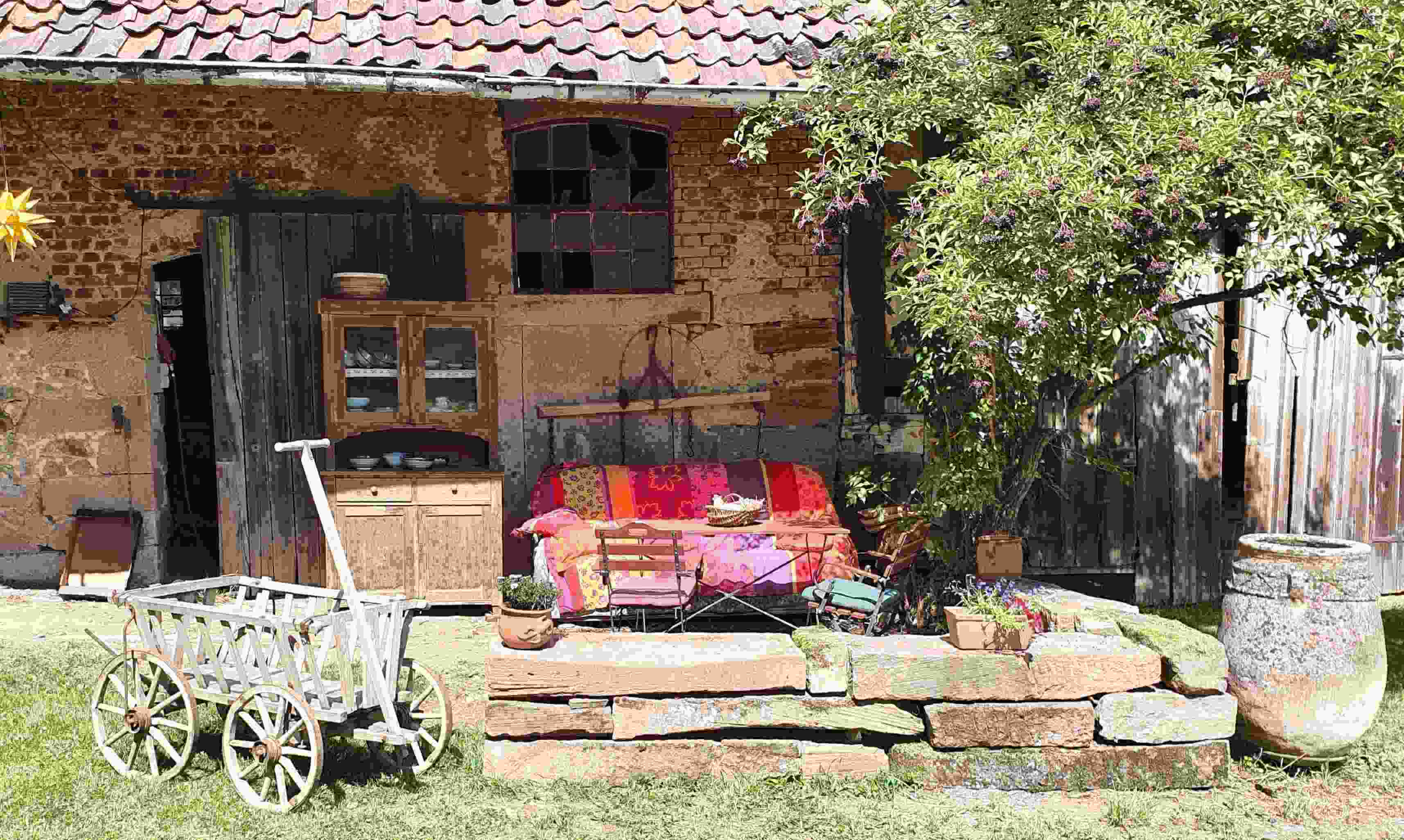 Landperle Sitzplatz Scheune